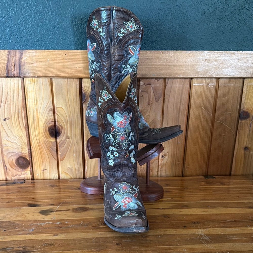 Women's Brown Embroidered Floral Western Heeled Boots